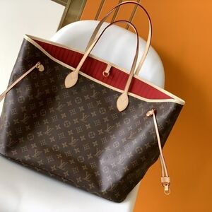 Louis Vuitton Neverfull Red Lining Bag